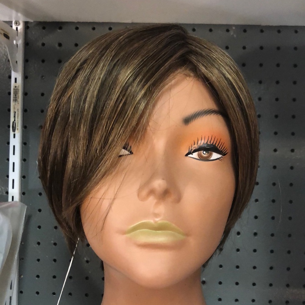 Short wig